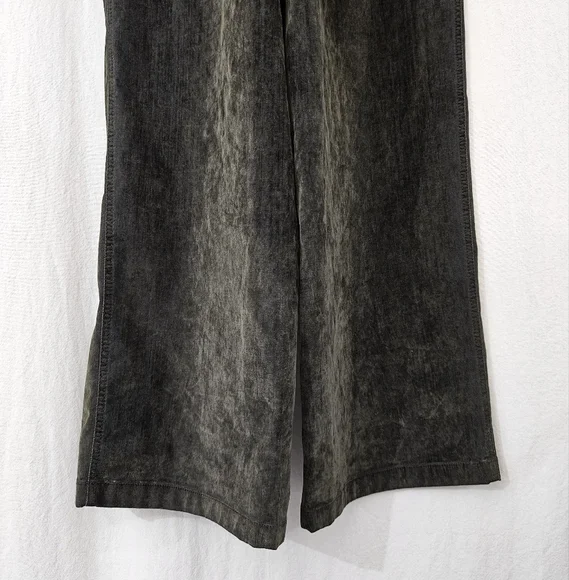 Universal Thread Short Sleeve Flocked Denim Jumpsuit in Olive Green Size 4 & 12 - Picture 5 of 12